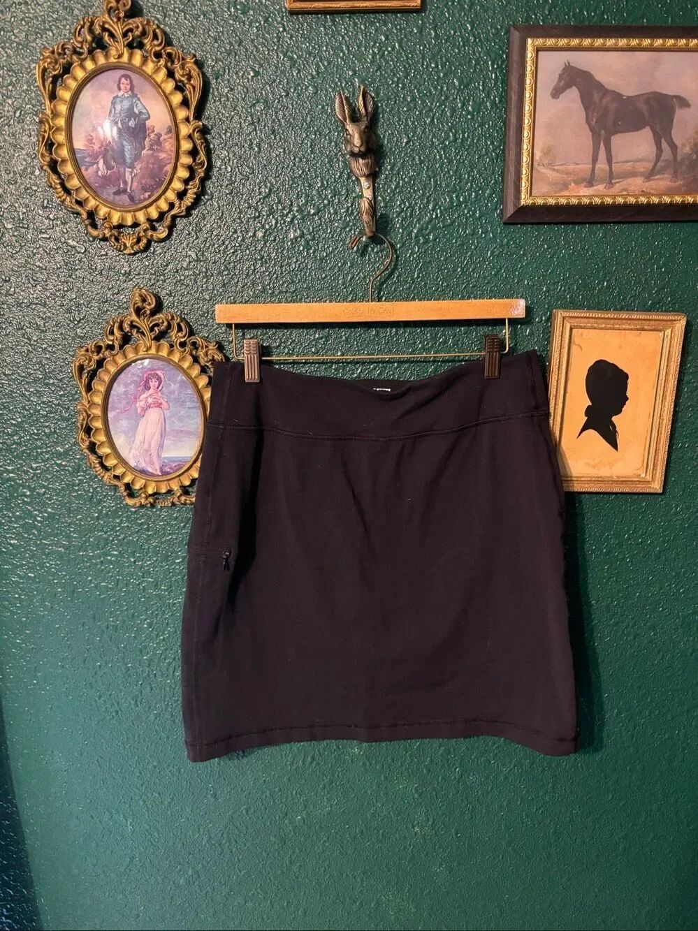 Duluth Trading Co. Black Skort Size Medium
